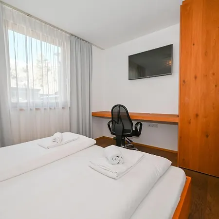 Zell Exclusive By In One ツェル アム ゼー