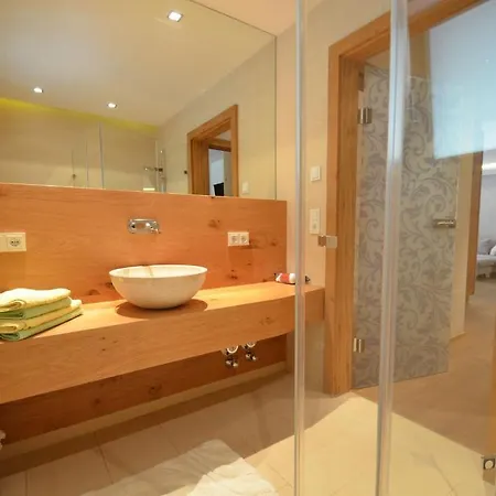 Zell Exclusive By In One *